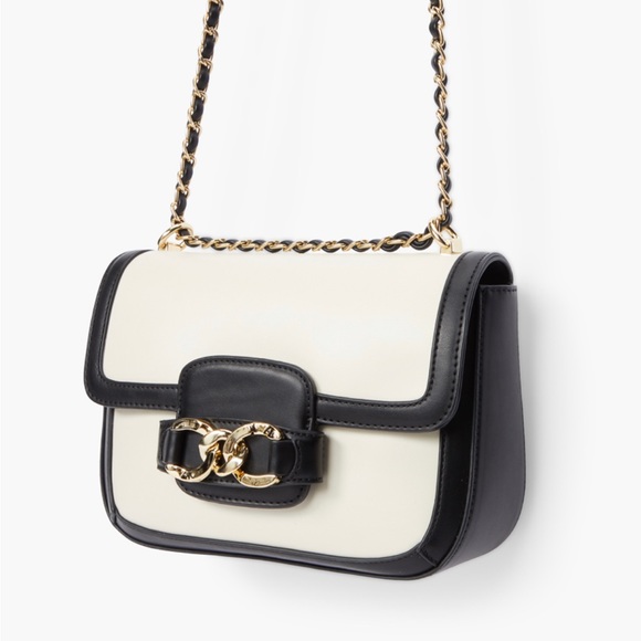 New! Cute Paneled Crossbody Purse With Chain Trim - Picture 3 of 6